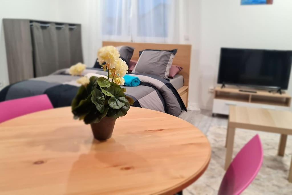 Appartement Tres Lumineux Et Calme. Sevran Buitenkant foto
